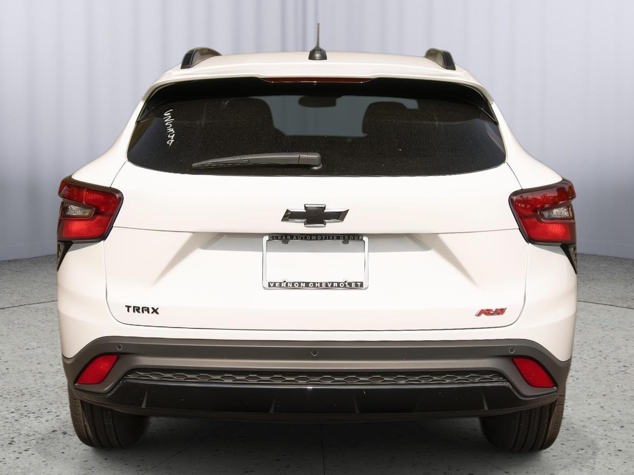 2025 Chevrolet Trax photo 5
