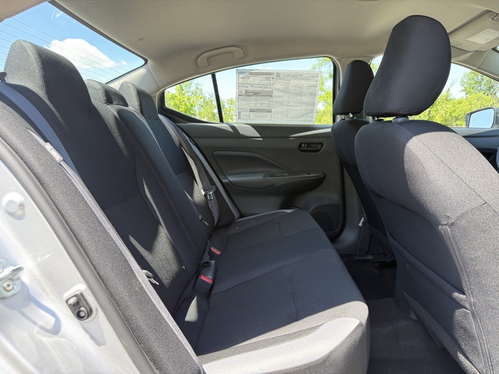 2025 Nissan Versa S photo 28