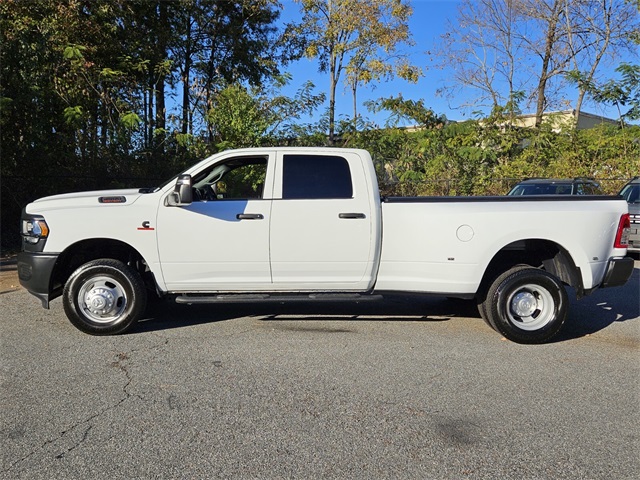2024 Ram 3500 Tradesman photo 4