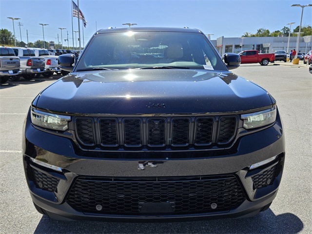 2025 Jeep Grand Cherokee Limited photo 2