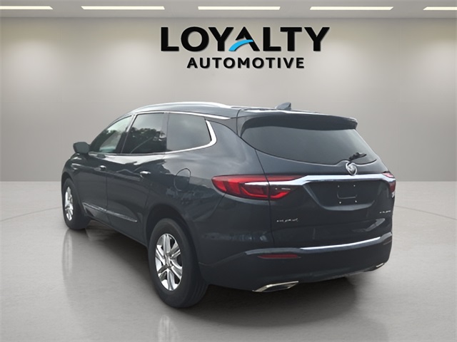 2018 Buick Enclave Essence photo 3
