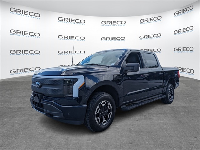 2023 Ford F-150 Lightning XLT photo 29