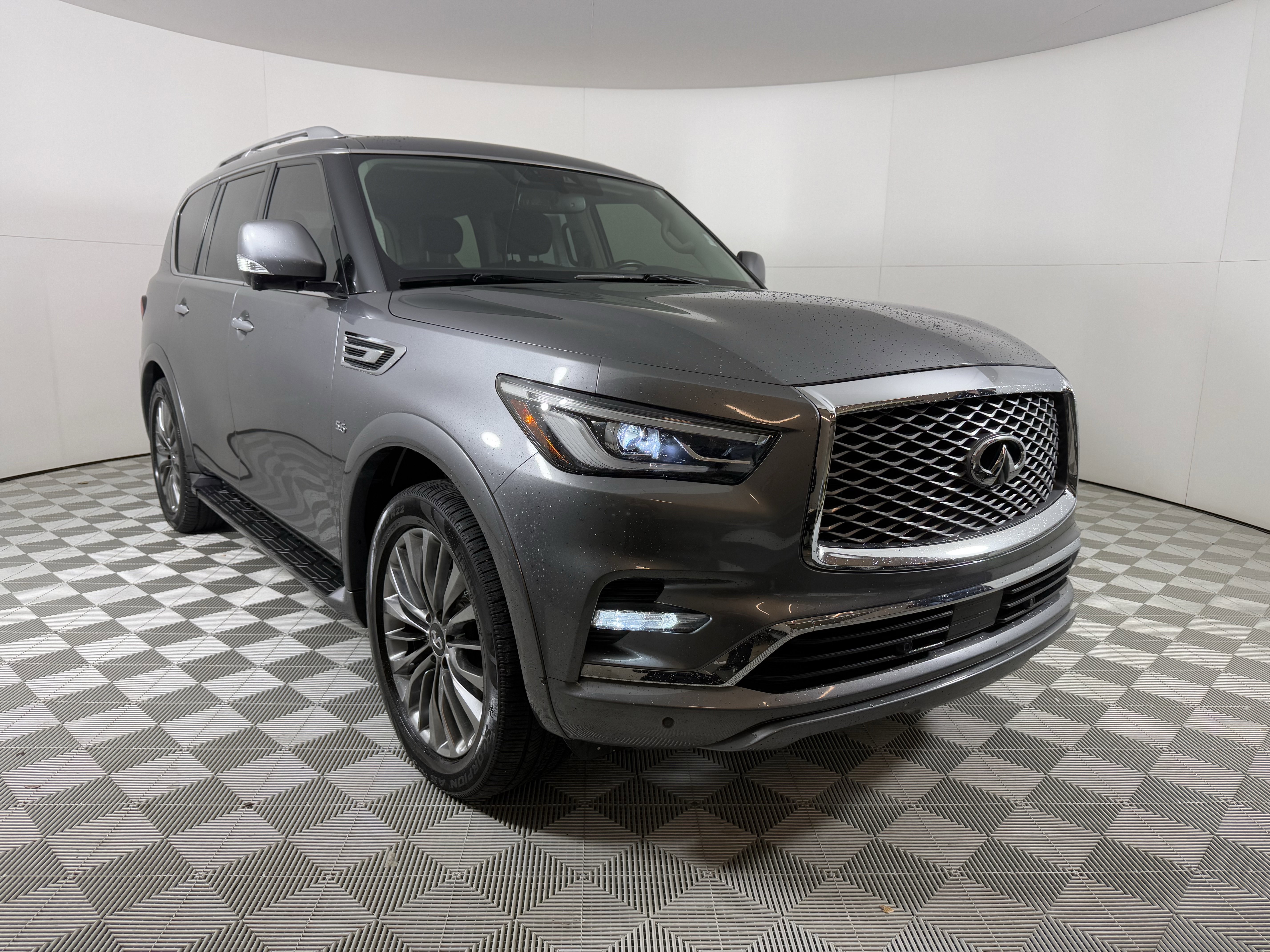 2019 INFINITI QX80's photo