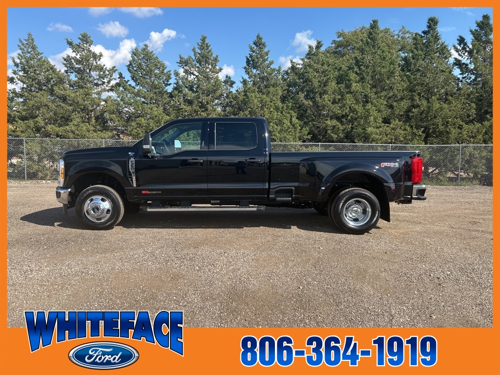 2024 Ford F-350 XLT photo 3
