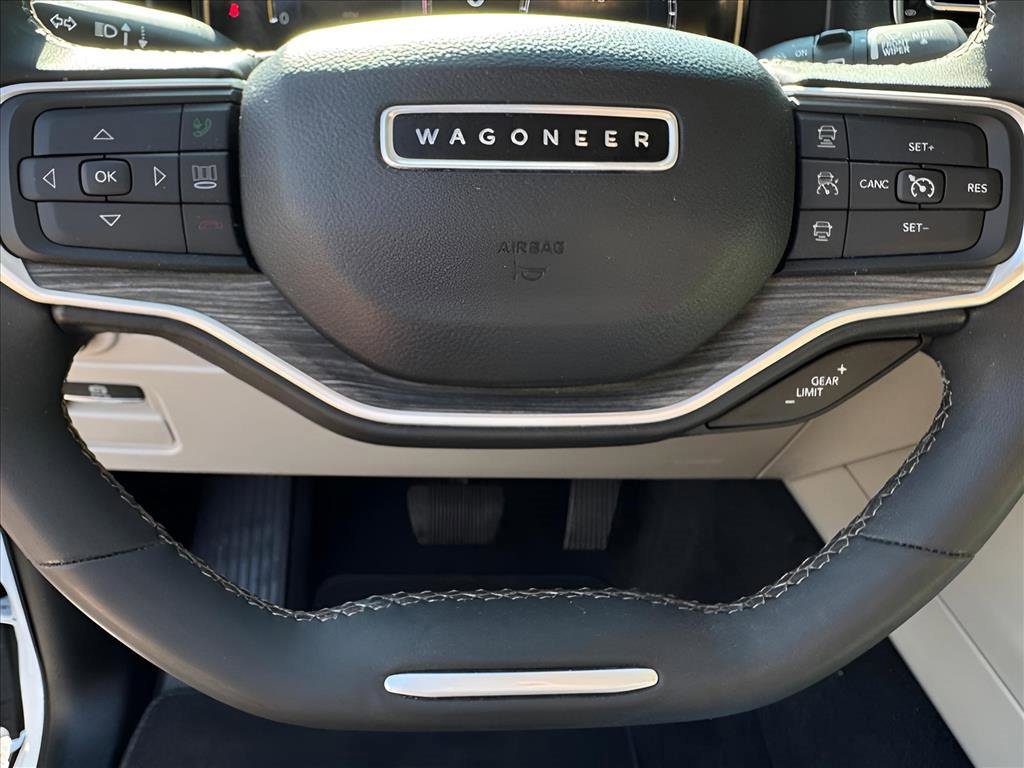 2024 Jeep Wagoneer L Series II photo 27
