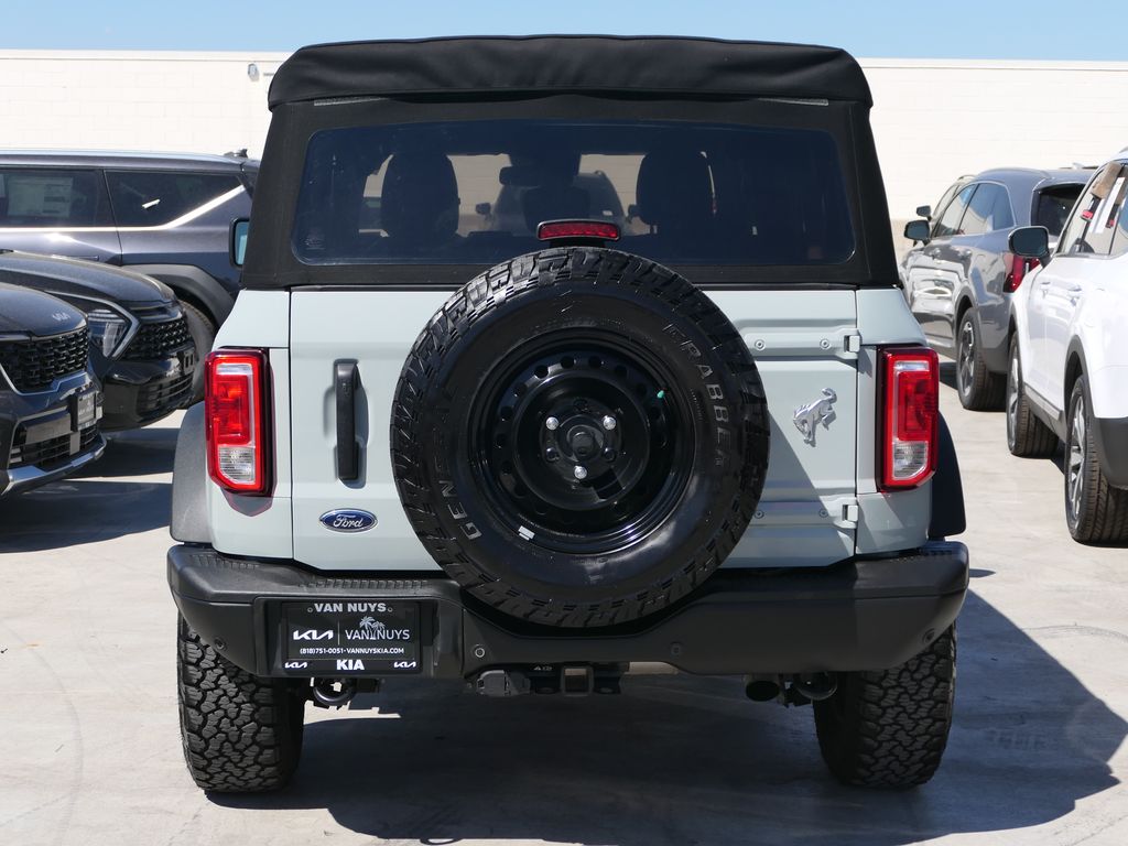 2021 Ford Bronco Black Diamond photo 3