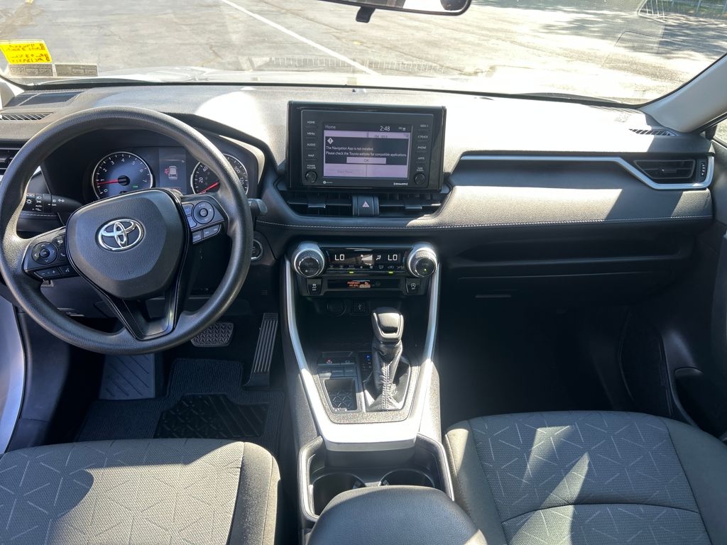 2021 Toyota RAV4 XLE photo 19