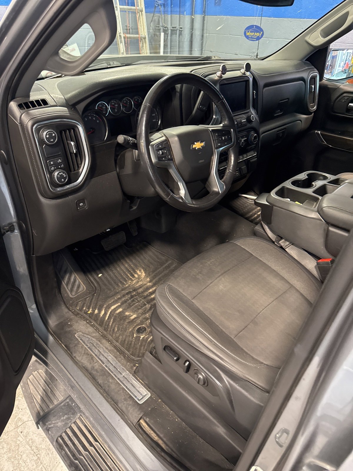 2019 Chevrolet Silverado 1500 LT photo 4