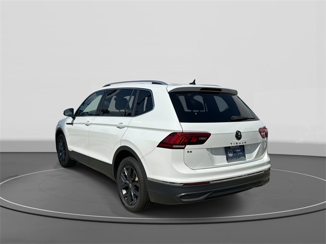 2022 Volkswagen Tiguan SE photo 3