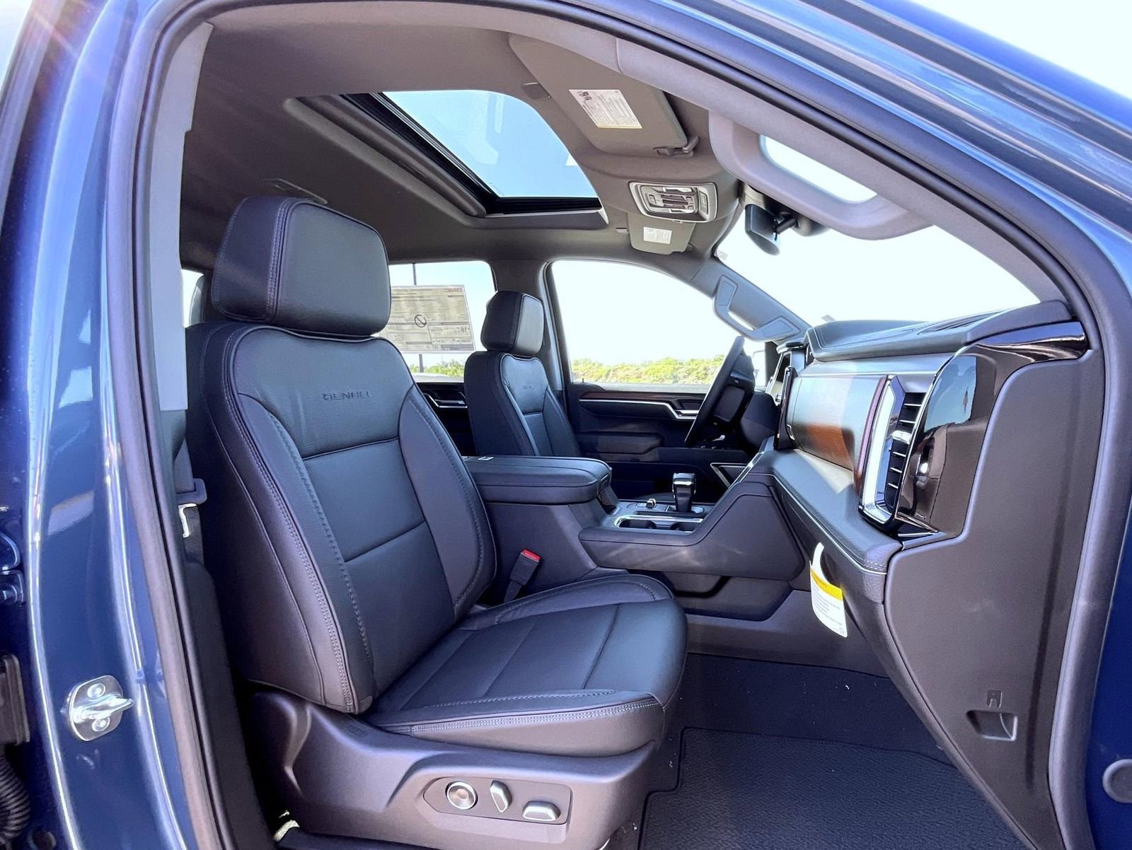 2026 Gmc Sierra 1500 Denali photo 15