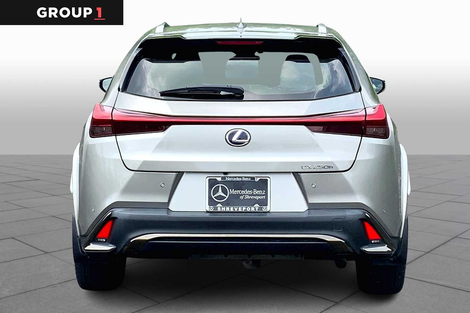 2022 Lexus UX 250h F SPORT photo 7