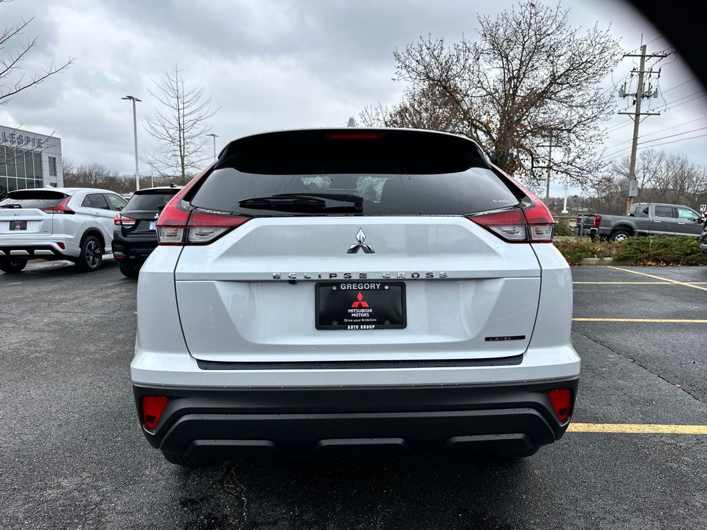 2026 Mitsubishi Eclipse Cross LE Ralliart photo 3