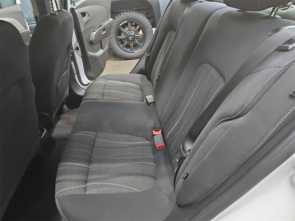 2014 Chevrolet Sonic LT photo 13