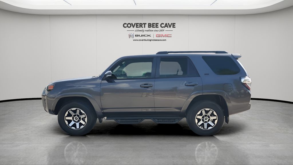 2020 Toyota 4Runner SR5 Premium photo 2