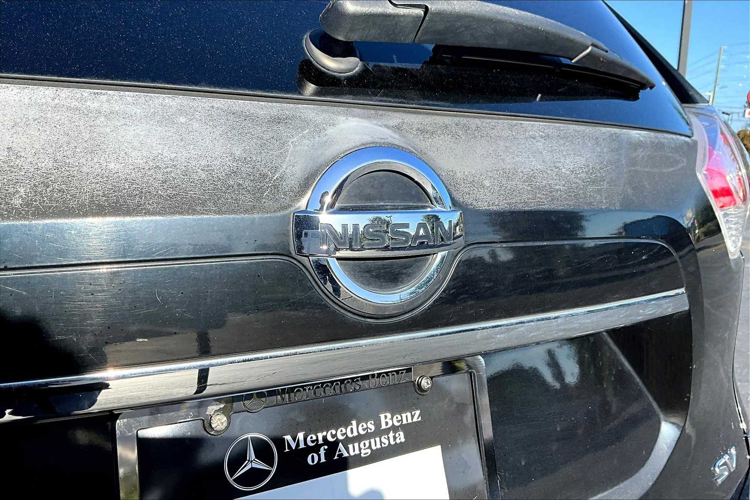 2015 Nissan Rogue SV photo 8