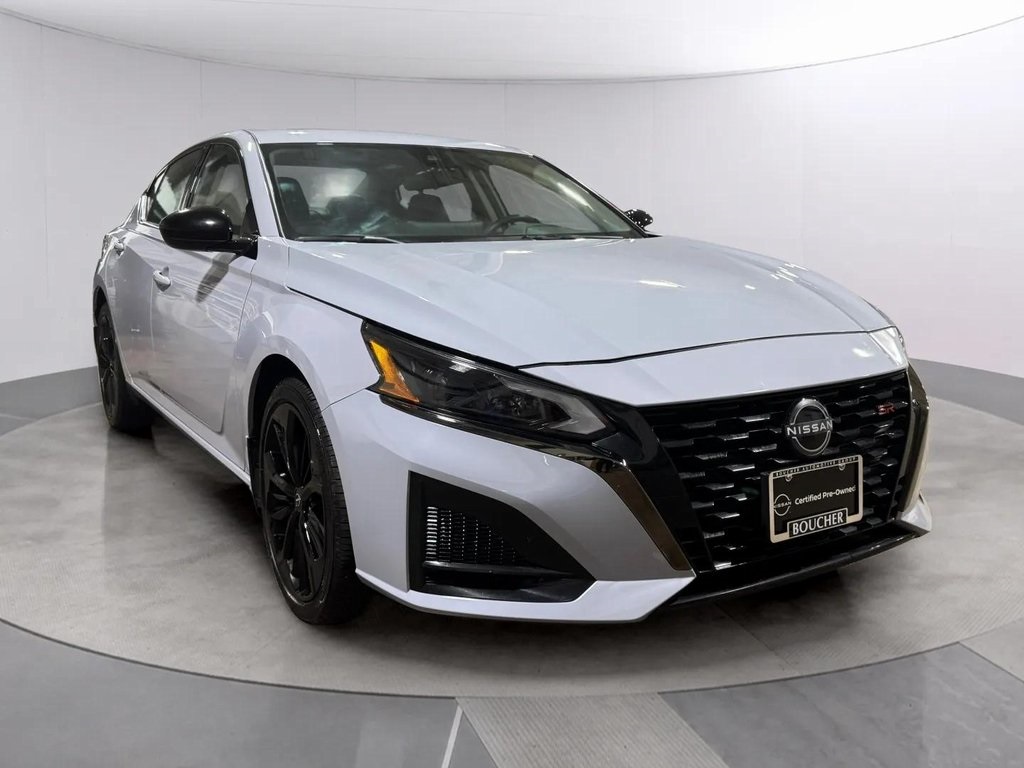 2024 Nissan Altima 2.5 SR photo 2