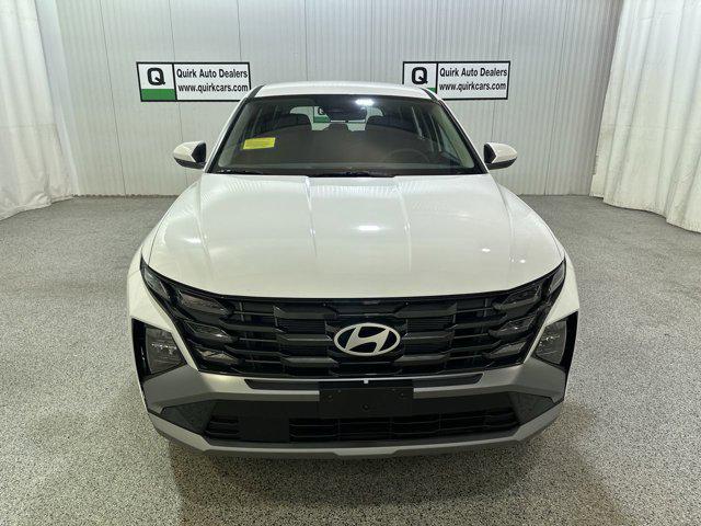 2026 Hyundai Tucson SE photo 2