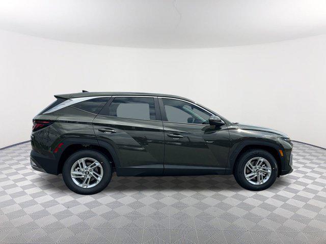 2025 Hyundai Tucson SE photo 3