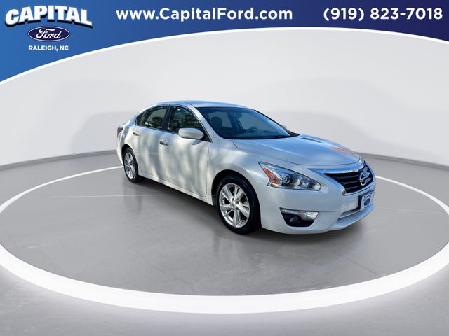 2015 Nissan Altima 2.5 SV photo 2