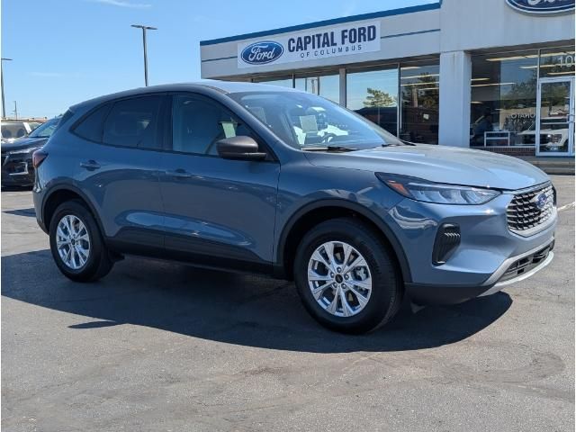 2025 Ford Escape Active photo 2