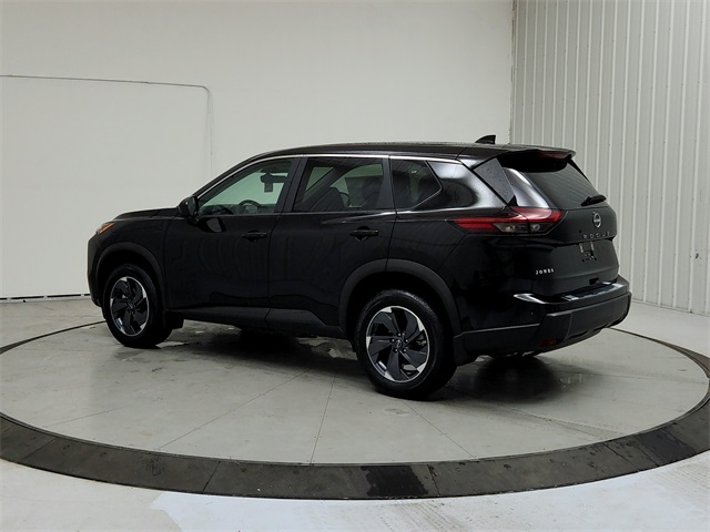 2025 Nissan Rogue SV photo 4