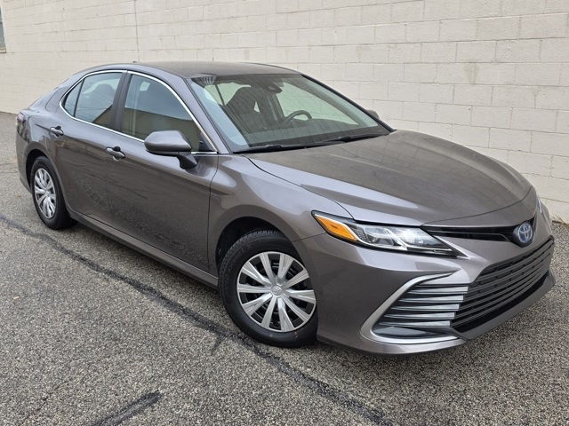 2023 Toyota Camry Hybrid LE photo 6