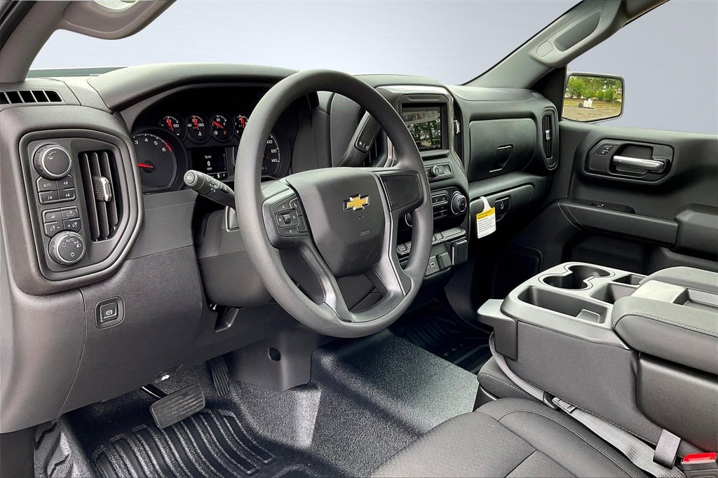 2025 Chevrolet Silverado 1500 photo 6