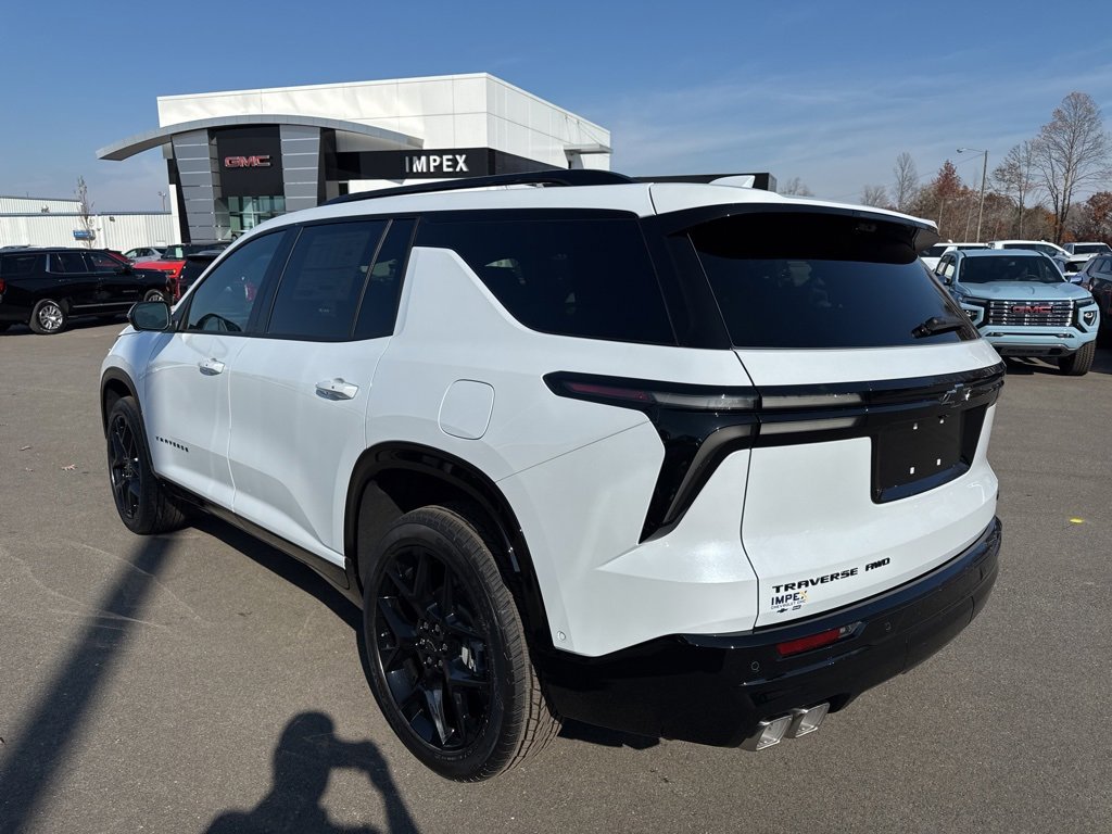 2026 Chevrolet Traverse RS photo 2