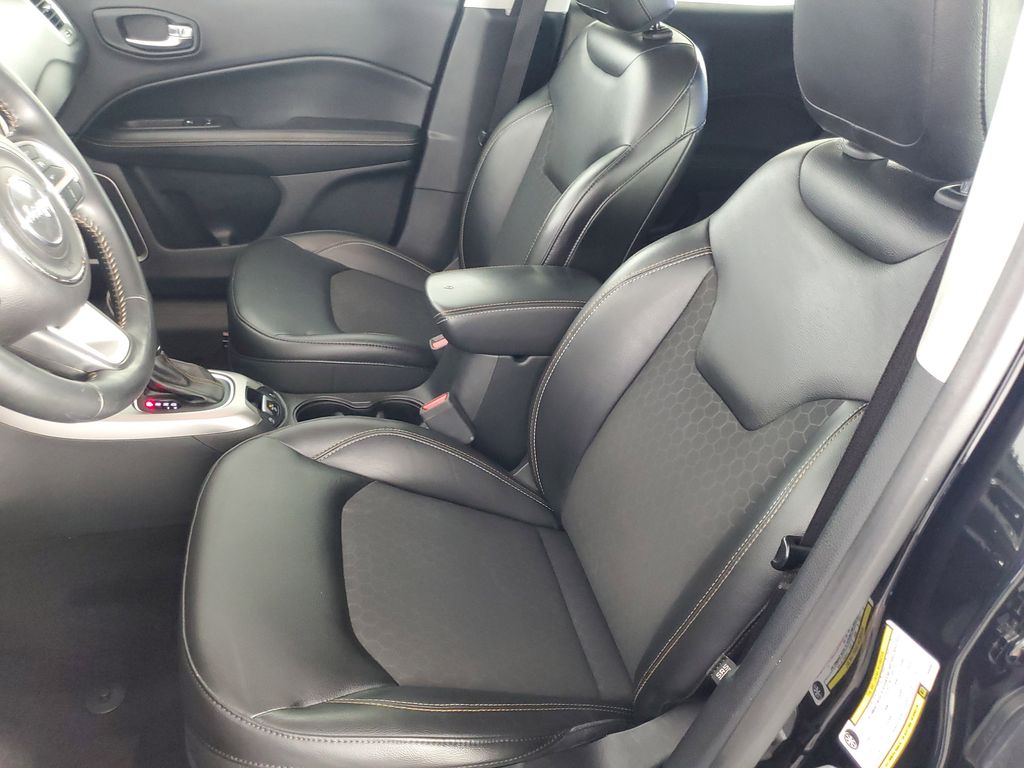 2018 Jeep Compass Latitude photo 12