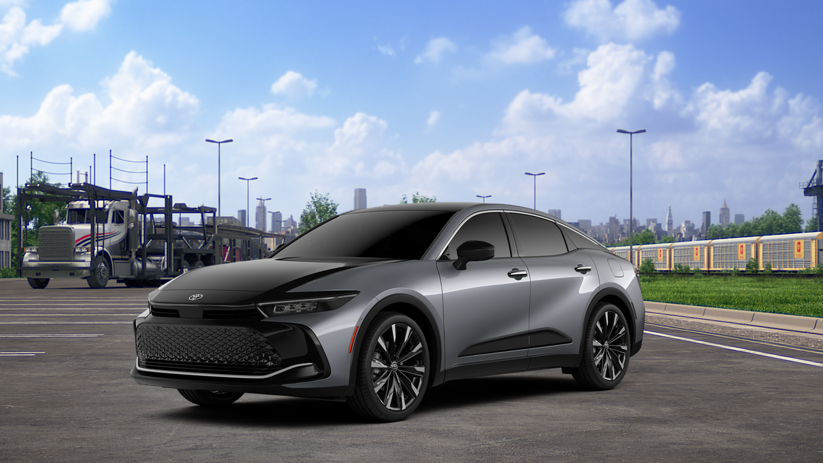 2026 Toyota Crown Platinum's photo