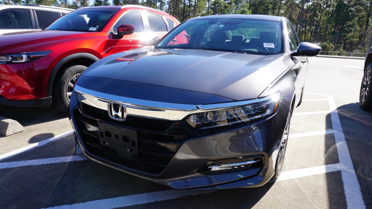 2019 Honda Accord Hybrid Touring's photo