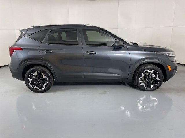 2026 Kia Seltos S photo 9