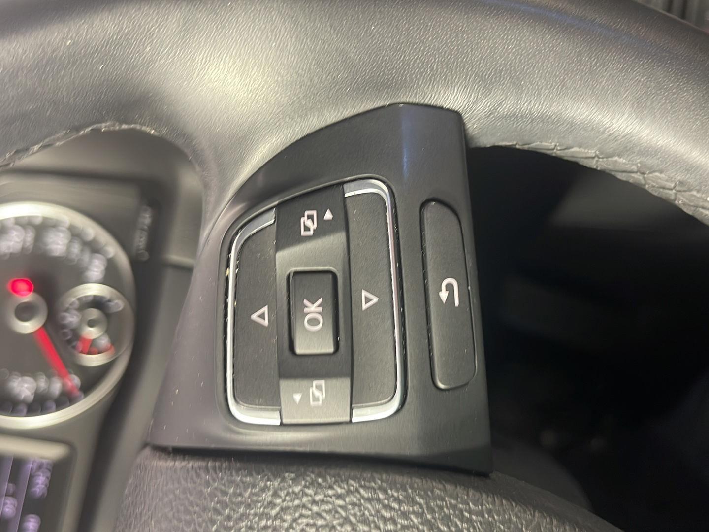 2016 Volkswagen Tiguan S photo 24