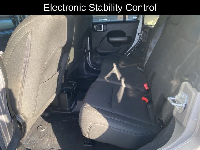2018 Jeep Wrangler Unlimited Sport S photo 7