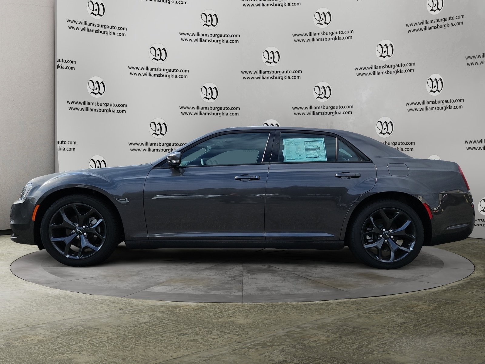 2023 Chrysler 300 S photo 2