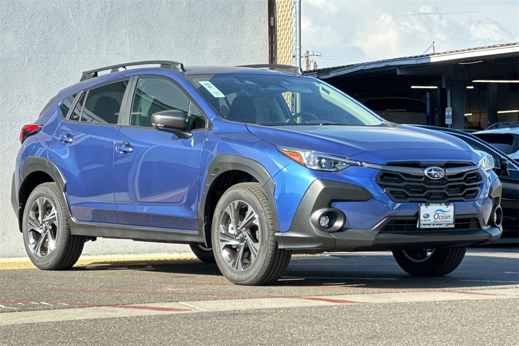 2025 Subaru Crosstrek Premium photo 2