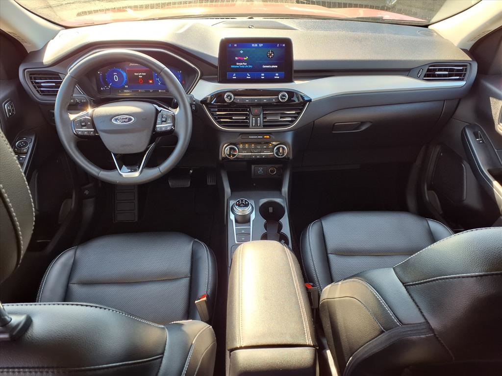 2022 Ford Escape SEL photo 2