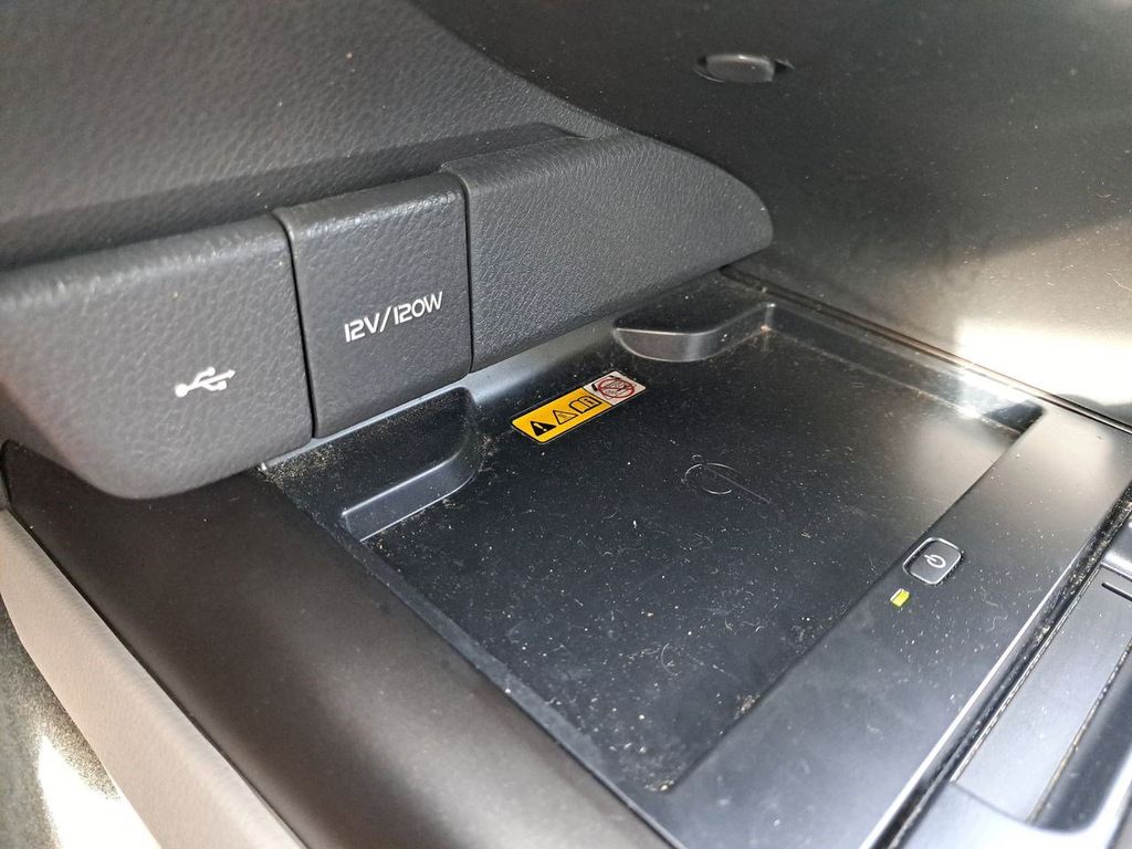 2022 Toyota Camry XSE photo 23