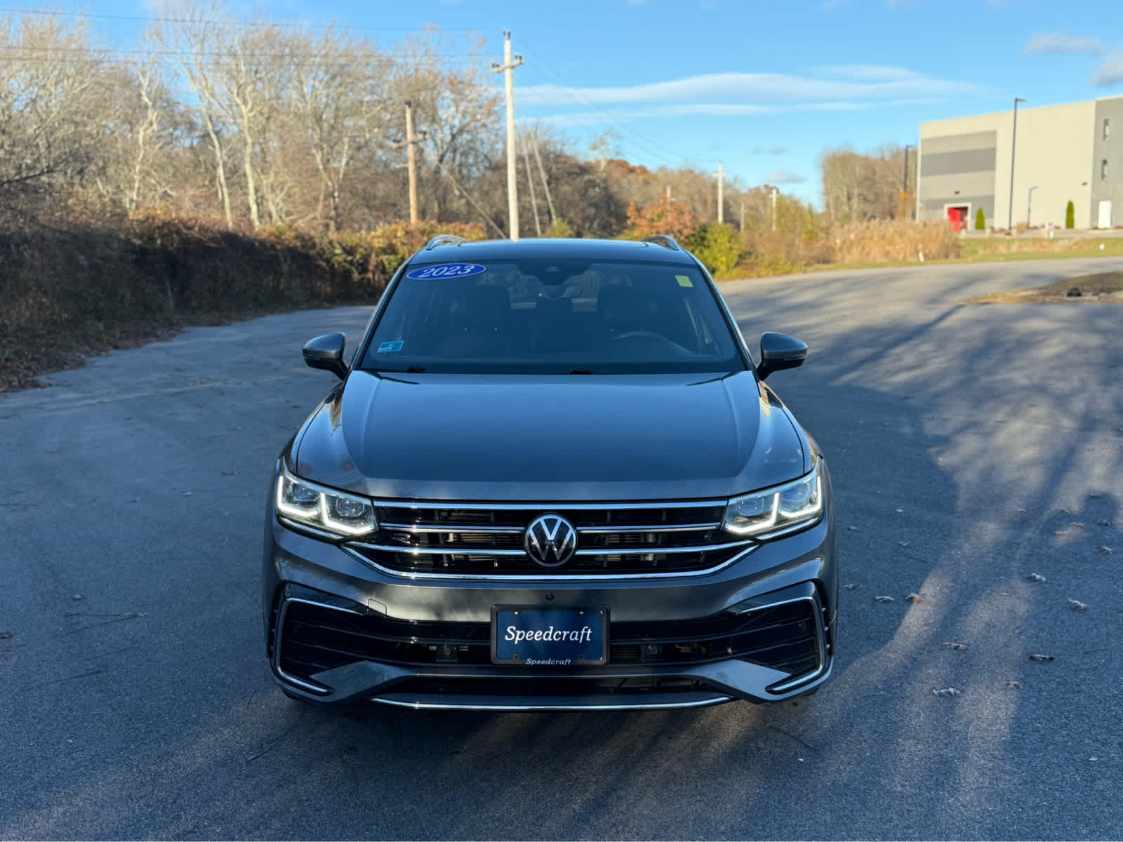 2023 Volkswagen Tiguan SEL R-Line Black photo 2