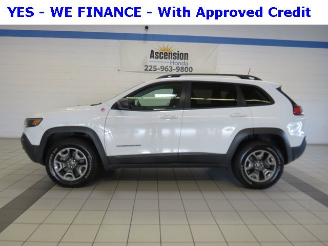 2019 Jeep Cherokee Trailhawk photo 2