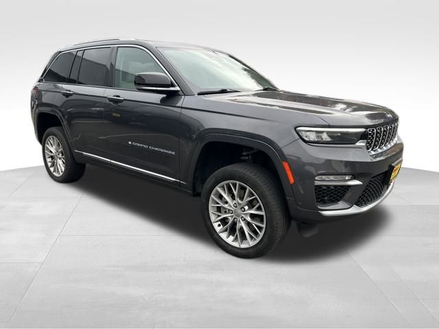2022 Jeep Grand Cherokee Summit Reserve 4xe's photo