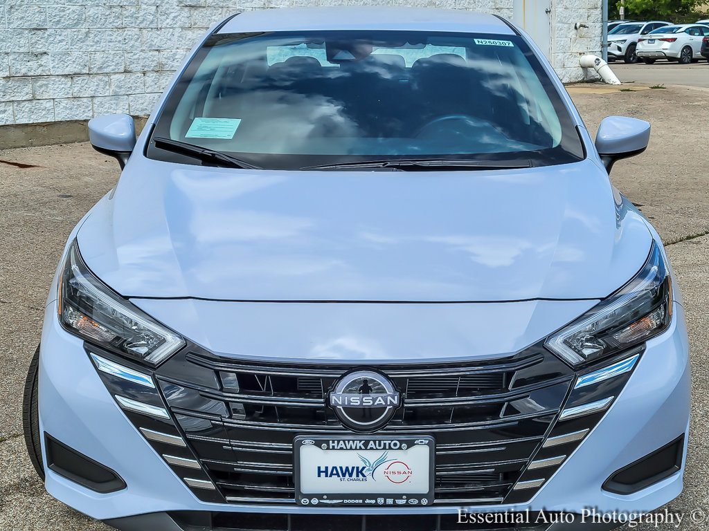 2025 Nissan Versa SV photo 4