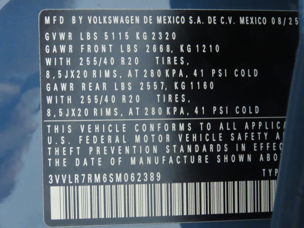 2025 Volkswagen Tiguan SEL R-Line Black photo 31