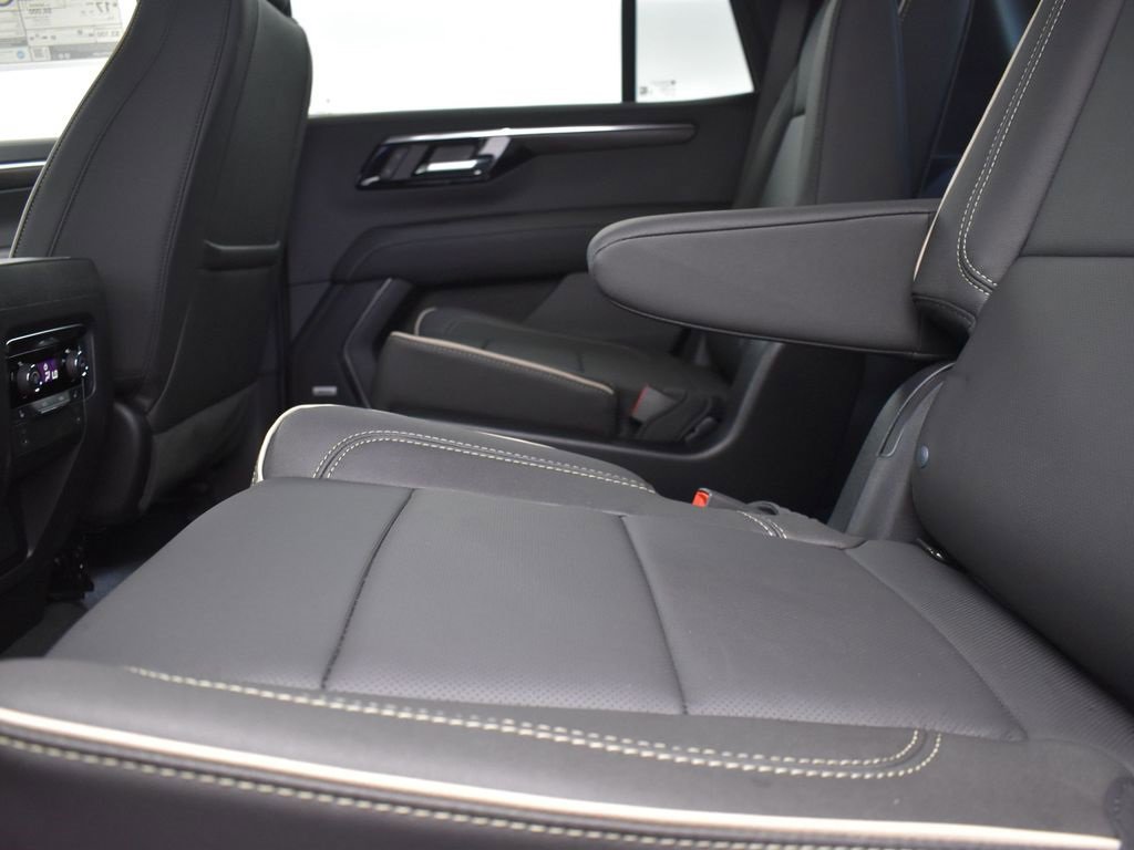 2025 Chevrolet Tahoe Premier photo 16