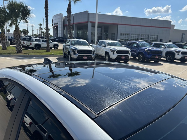 2025 Toyota Camry XSE photo 7