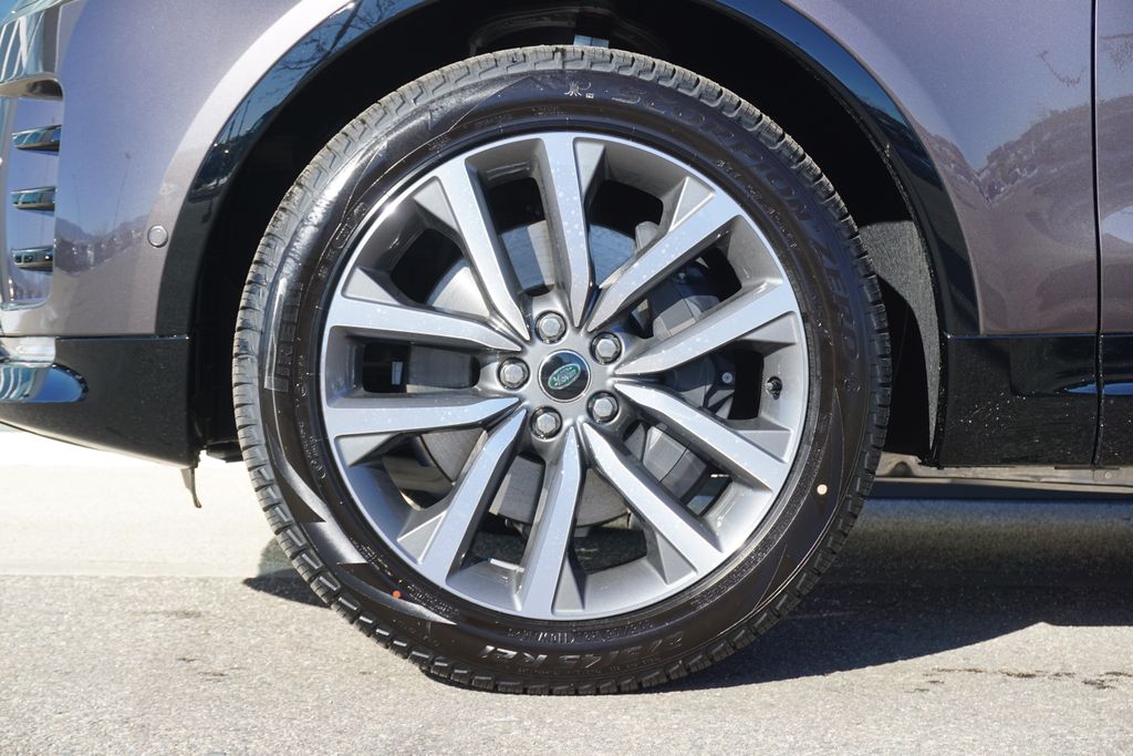 2025 Land Rover Discovery SE photo 31