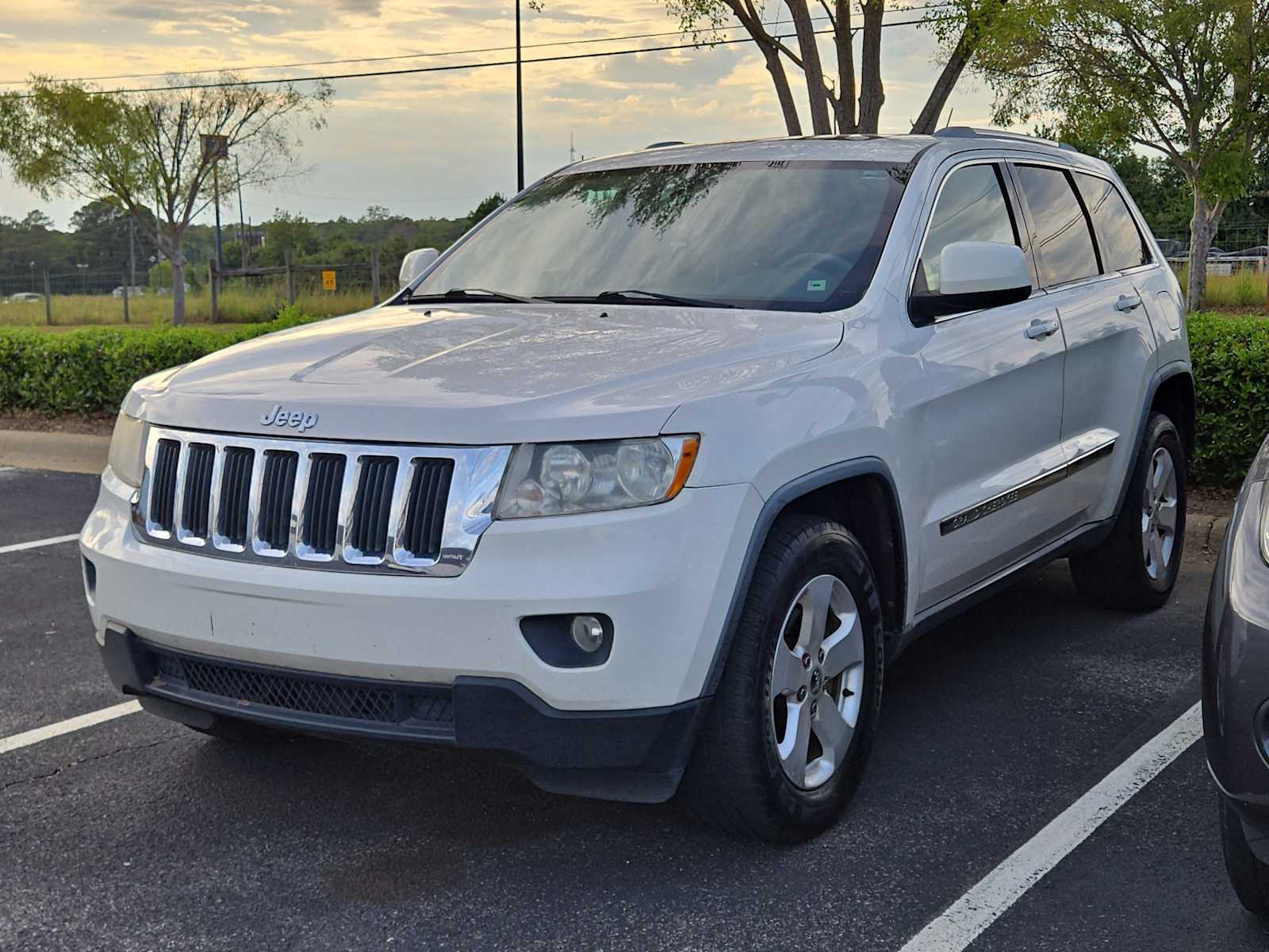 2012 Jeep Grand Cherokee Laredo photo 3