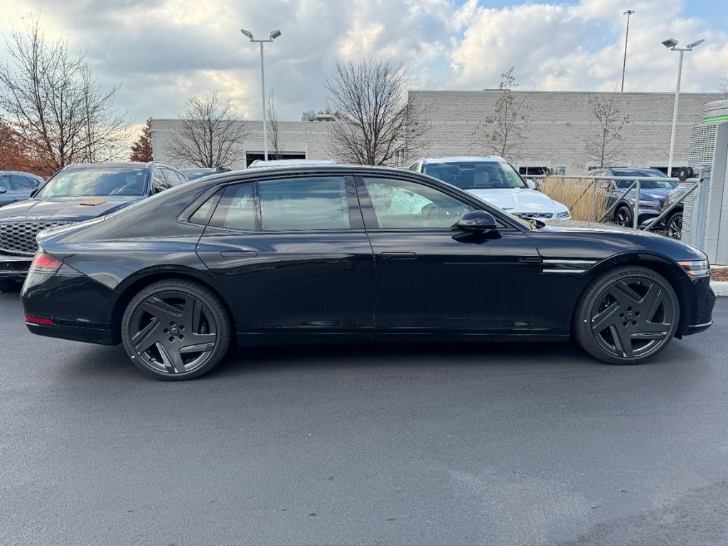 2026 Genesis G90 3.5T E-Supercharger photo 2