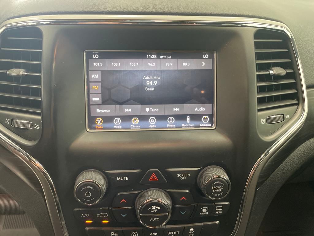 2020 Jeep Grand Cherokee Laredo E photo 14