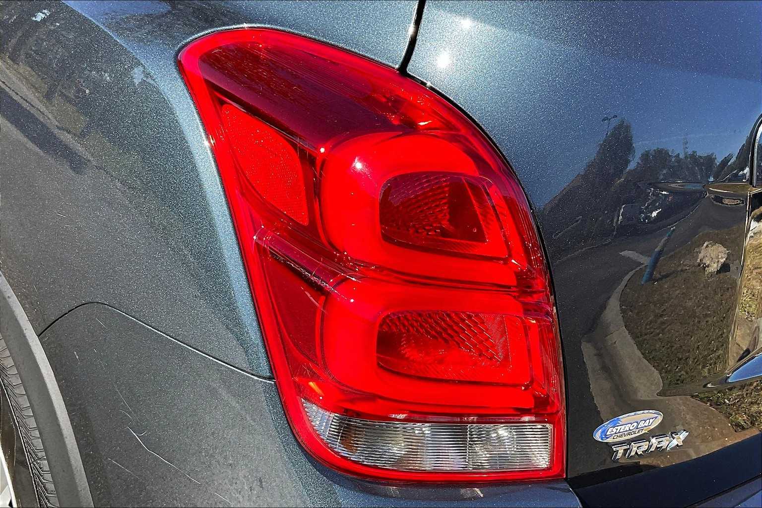 2021 Chevrolet Trax LT photo 27